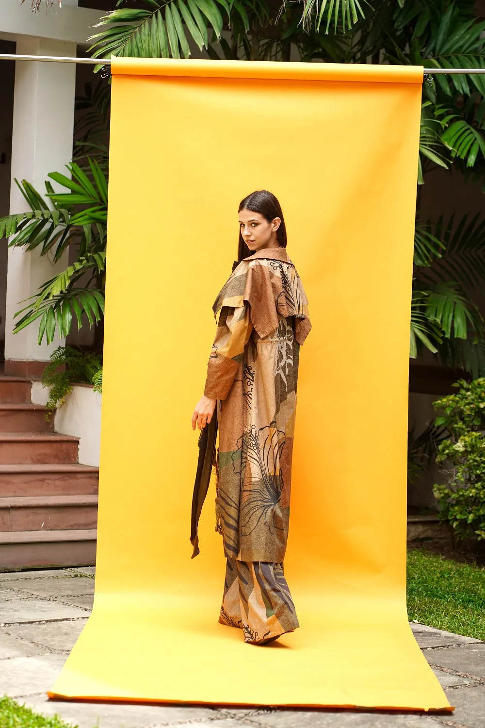 Tropical Brown Cape Trench